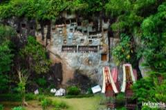 gallery/lemo/lemo-tomb-stone-toraja-05.jpg