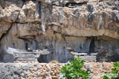 gallery/tontonan_rock/tontonan-rock-tombs-09.jpg